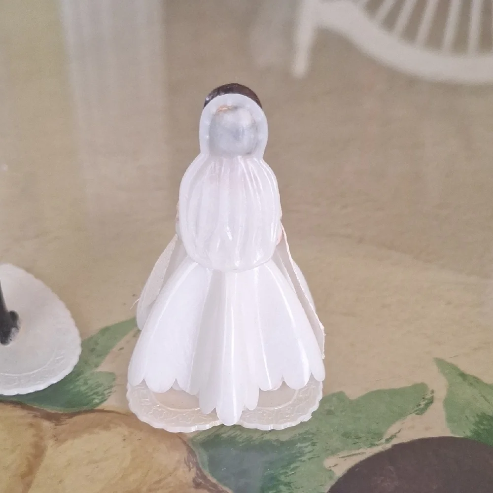 Vintage Bride and Groom Wedding Cake Toppers
